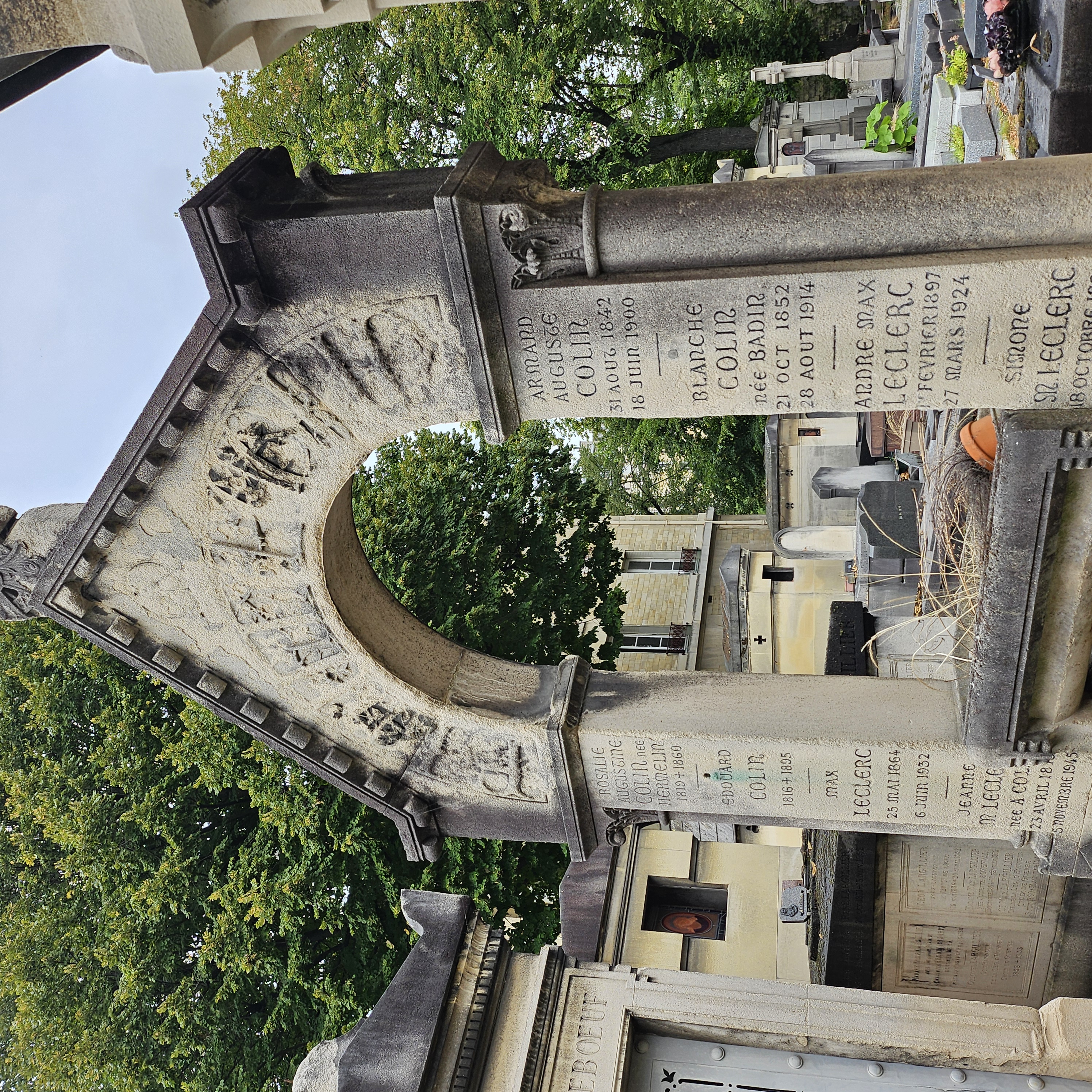 Tombe d'Armand Colin au cimeti&egrave;re du Montparnasse