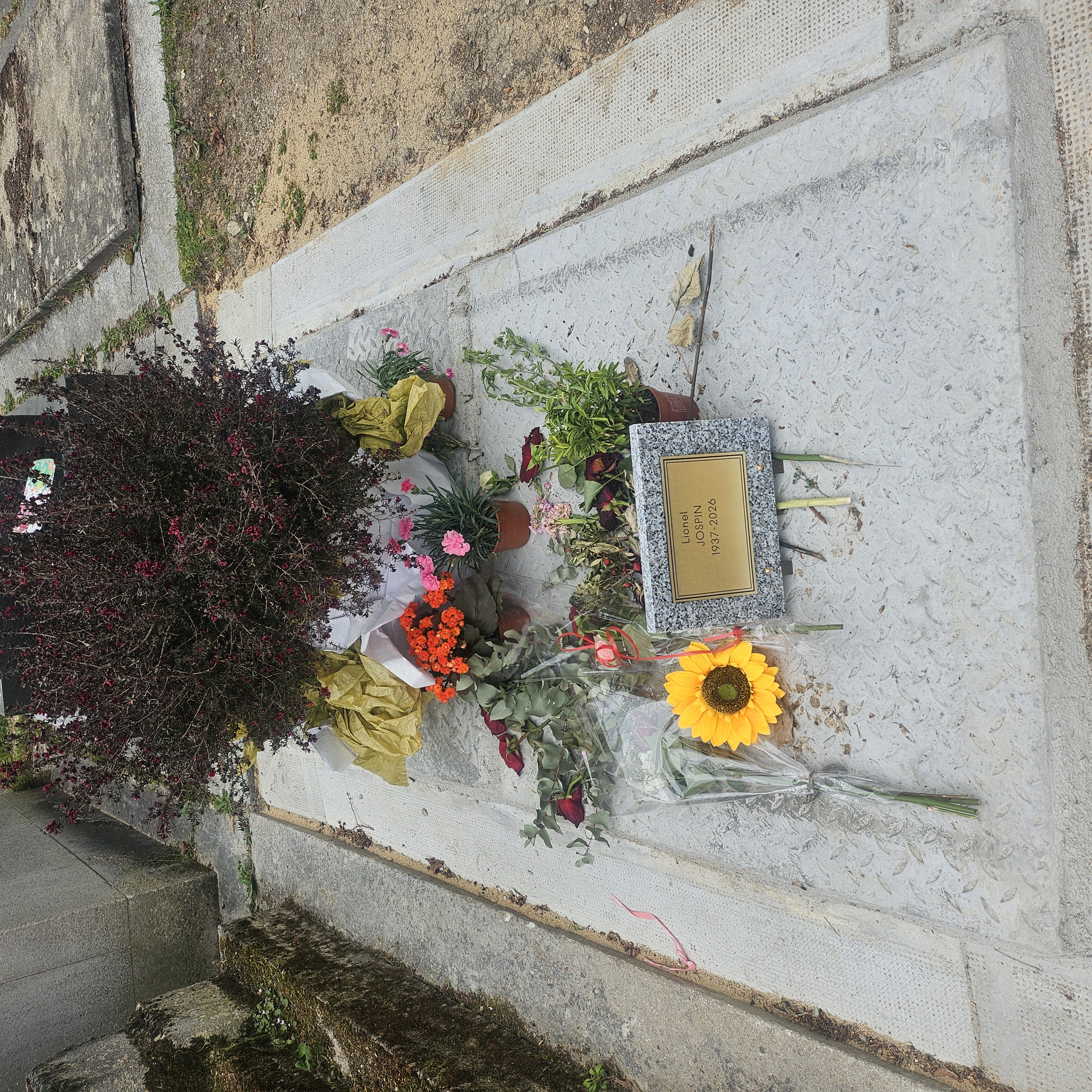 Tombe au cimeti&egrave;re du Montparnasse