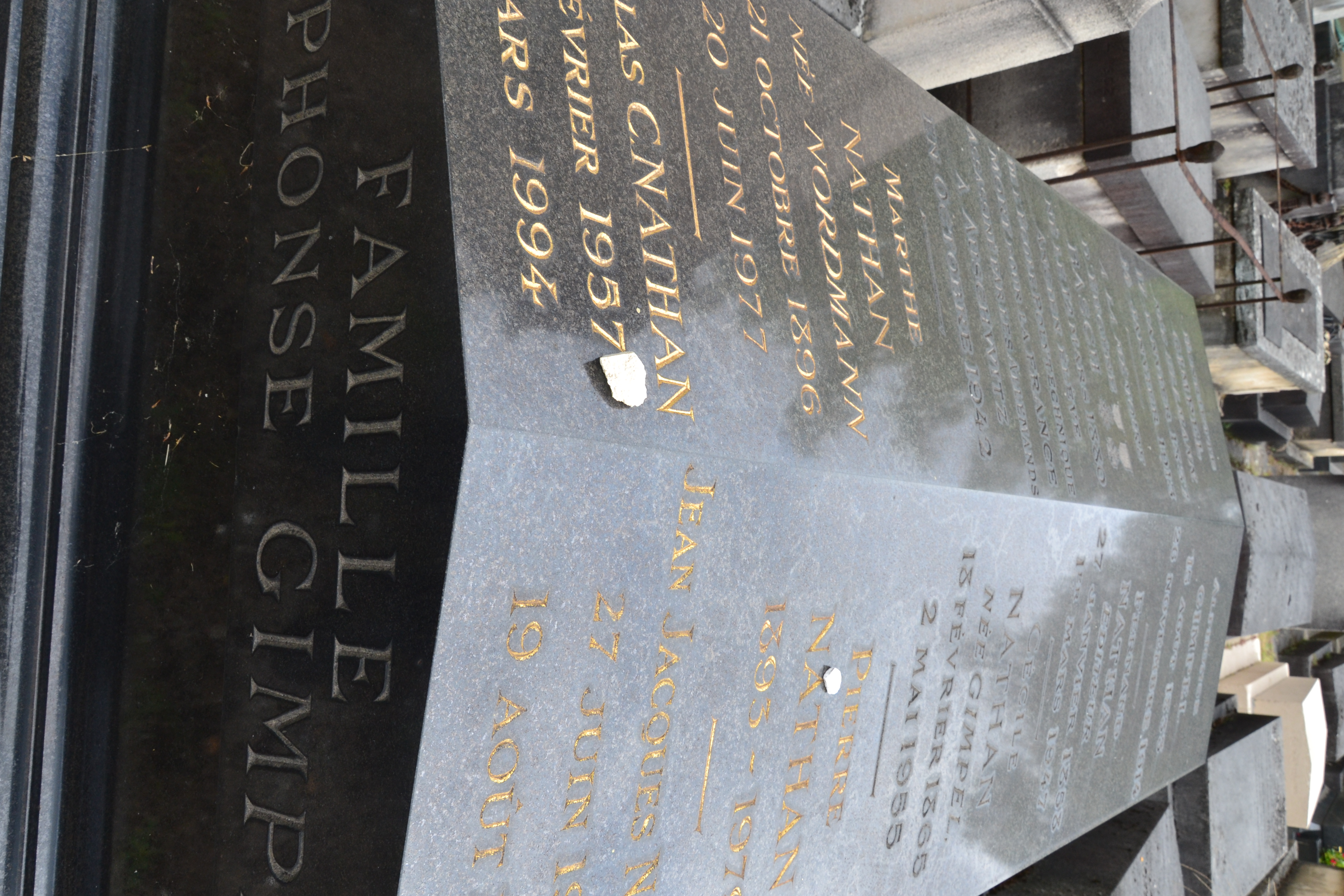 Tombe de Fernand Nathan au cimeti&egrave;re du Montparnasse