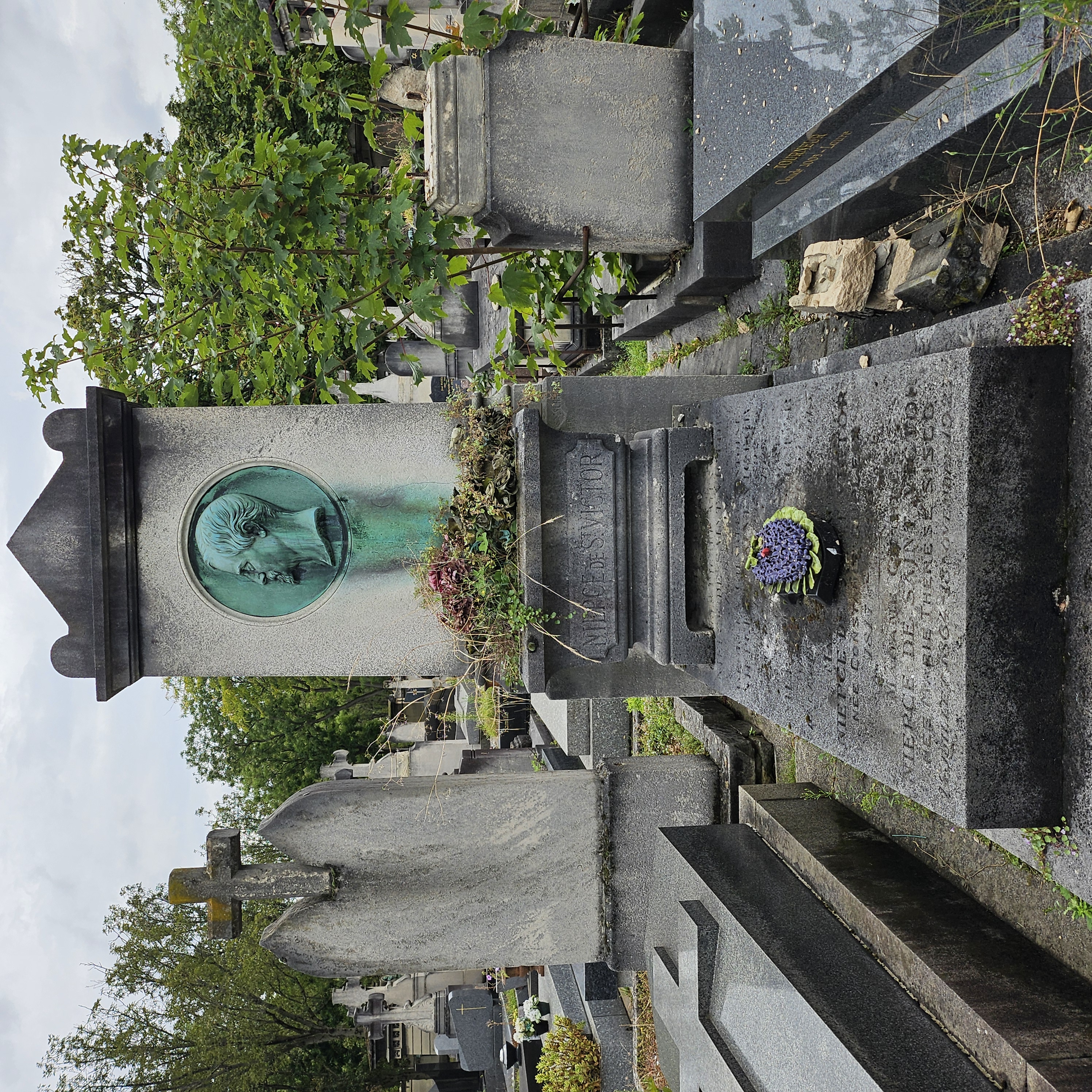 Tombe de Claude Ni&eacute;pce de Saint-Victor