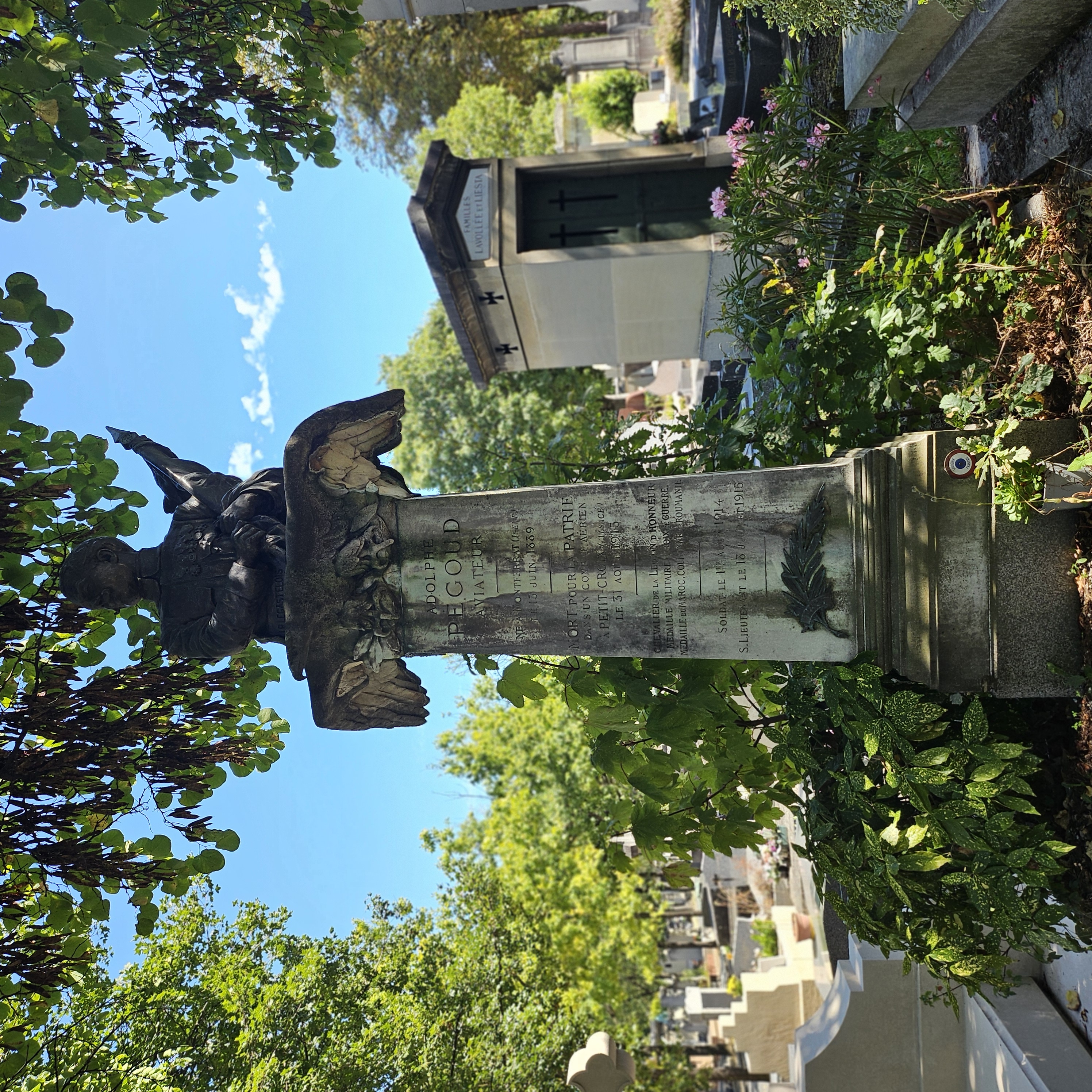 Tombe d'Adolphe P&eacute;goud