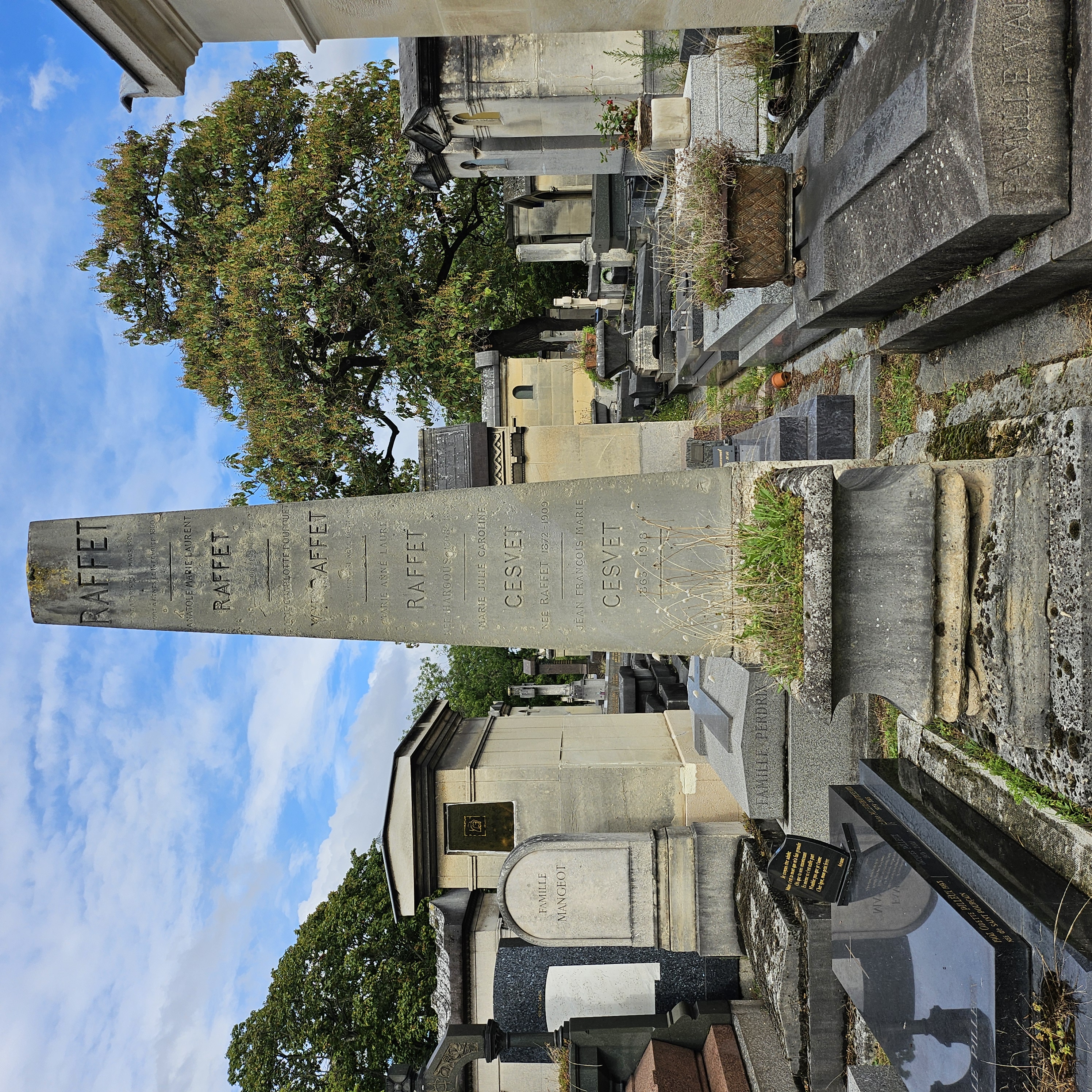 Tombe de Auguste Raffet au cimetière du Montparnasse à Paris