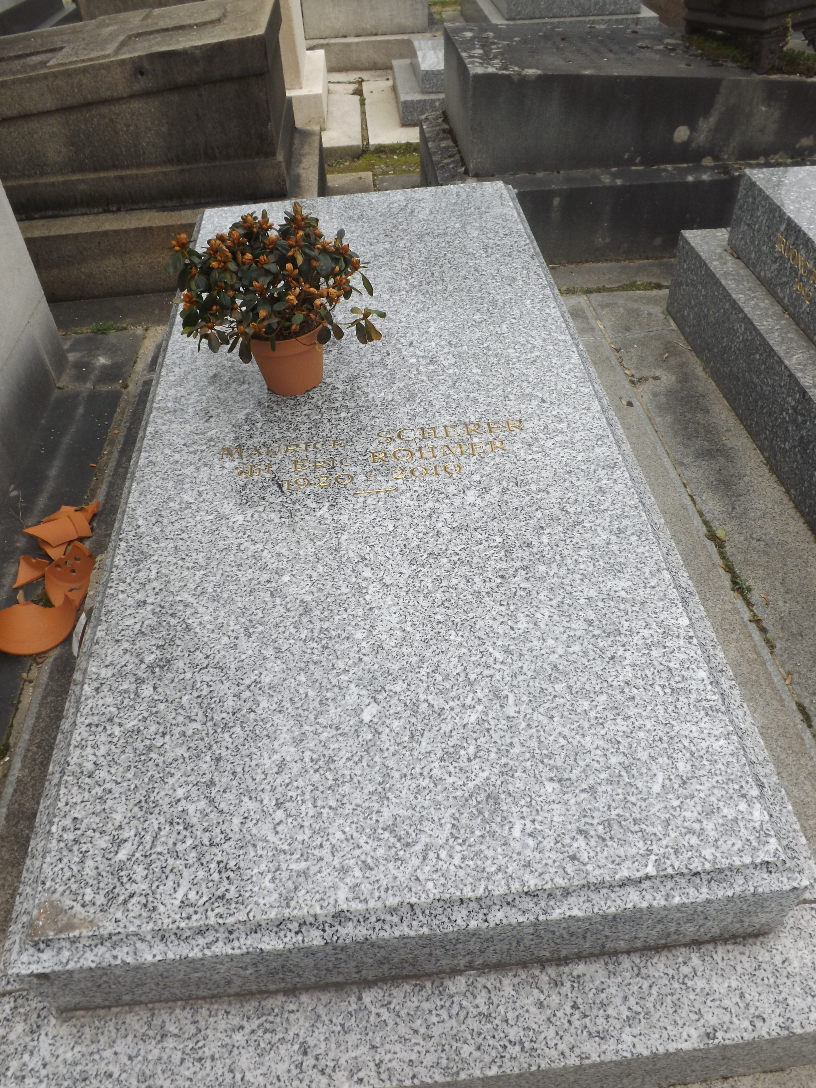 Tombe de &Eacute;ric Rohmer