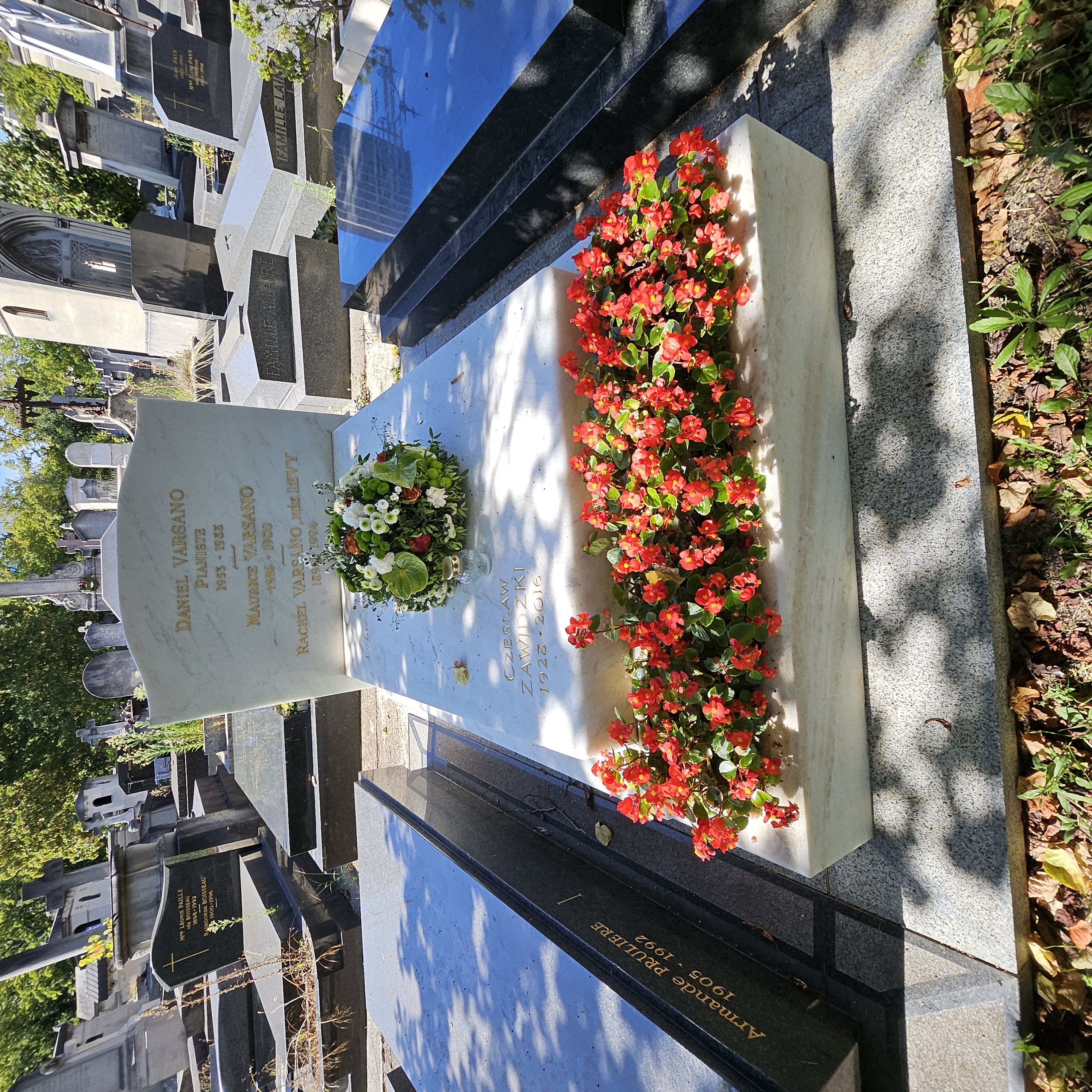 Tombe de Daniel Varsano