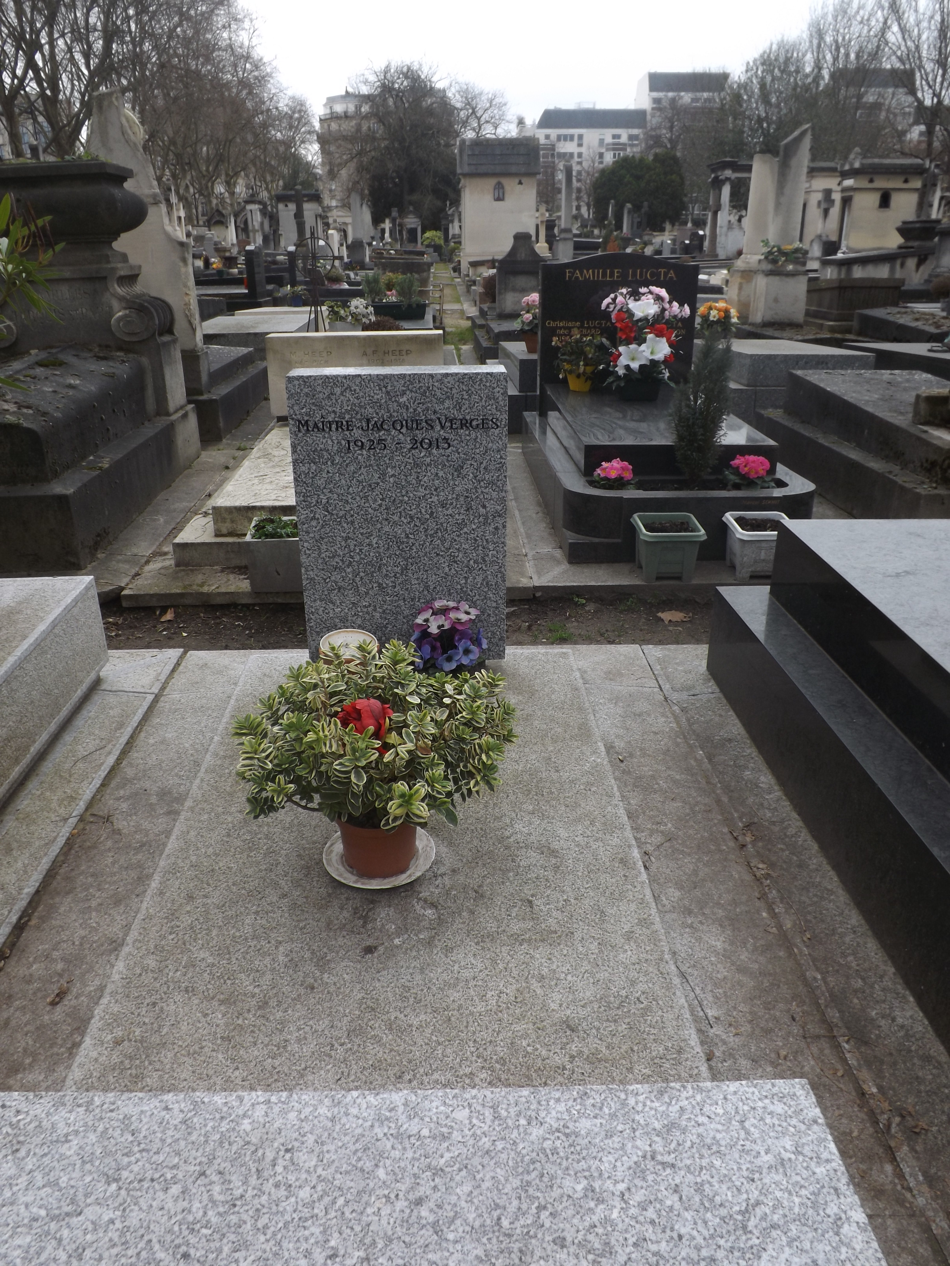 Tombe de Jacques Verg&egrave;s